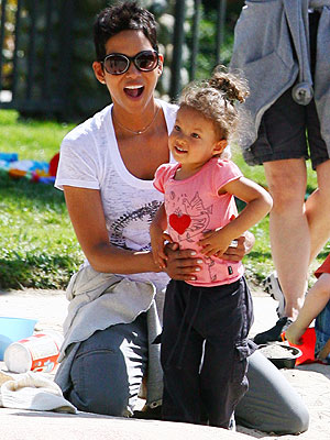 halle-berry-3-300