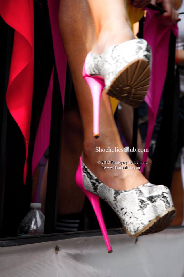 968959_10151774325106654_161512586_n