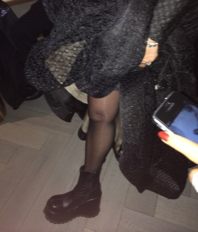 030414-oscard-glenn-close-shoe