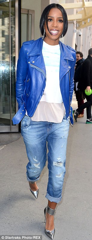 article-2590339-1C97750000000578-699_306x799